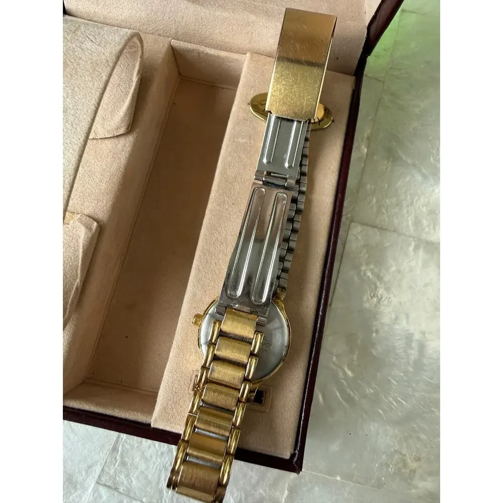 Elgin Women’s Gold Tone Wrist Watch Blue Face EUC